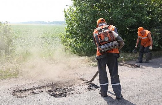 На Харківщині на 9 дорогах місцевого значення завершений ремонт