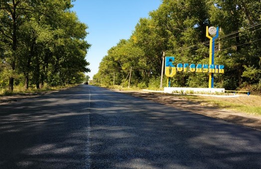 Ремонт на дорозі Харків - Охтирка: триває укладання верхнього шару асфальту