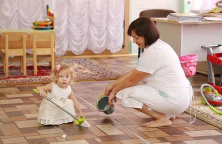 На Харківщині будуть створені патронатні сім’ї для дітей, позбавлених батьківського піклування