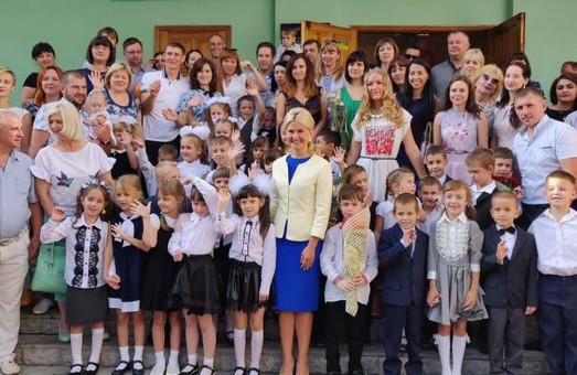 27 тисяч першокласників тепер навчаються в Новій українській школі —  Світлична