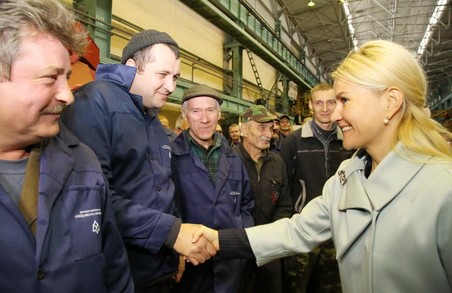 Турчинов подякував голові Харківської області за підтримку оборонного комплексу