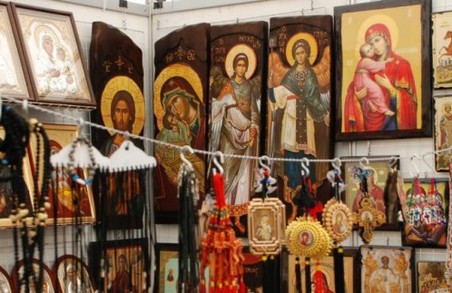 У Харкові розгортають православний ярмарок