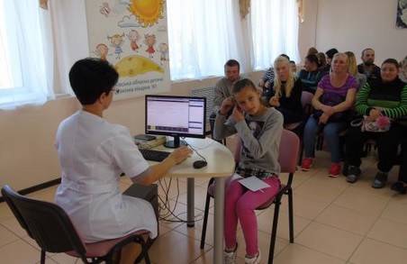 На Харківщині 54 дитини отримали нові слухові апарати