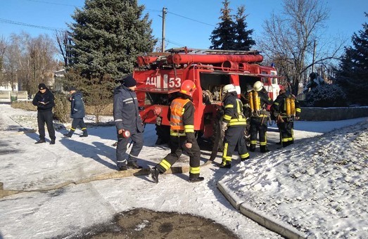 На Дніпропетровщині рятувальники провели тактико-спеціальні навчання (ФОТО, ВІДЕО)