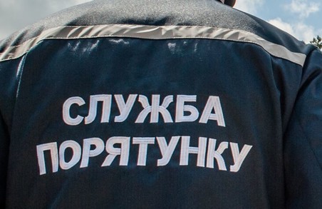 В Харкові загорівся дев’ятиповерховий будинок, є постраждалий 