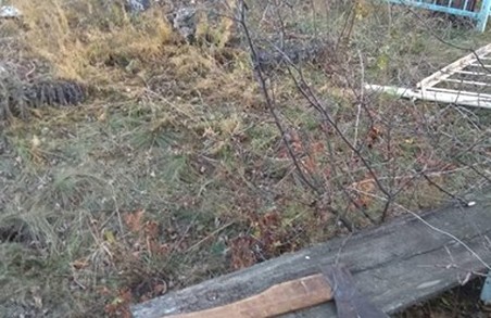 На Харківщині затримали чоловіка, що скоїв наругу над могилою