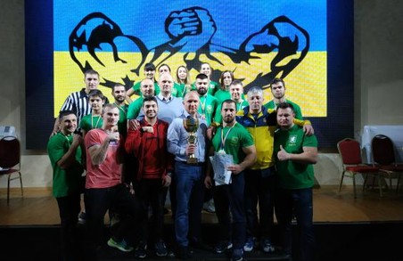 Харківські спортсмени стали переможцями Кубку України з армспорту