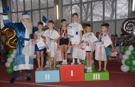 Харківські акробати завершили рік традиційним турніром