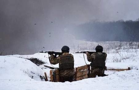 На Донбасі за добу бойовики тричі відкривали вогонь у бік українських військових