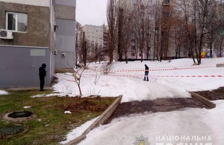 Харківський поліцейських, в якого стріляли невідомі, знаходиться в тяжкому стані 