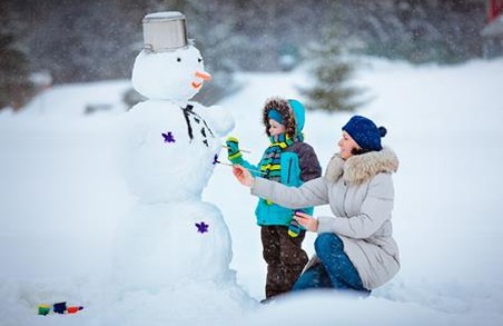 Харків’яни ліпитимуть сніговиків та допомагатимуть хворим дітям