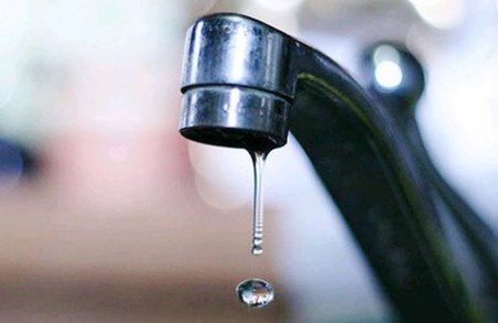 Кому слід запастися водою?