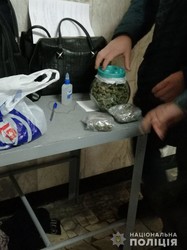 В пасажира харківського вокзалу були виявлені наркотики