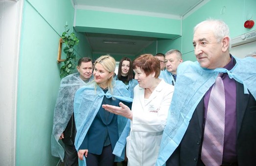 Нині ремонти проходять в близько 30 лікарнях Харківщини – Світлична