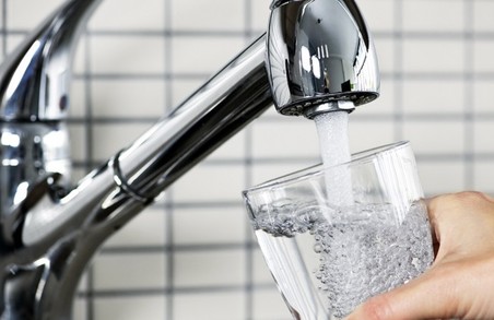 Кому слід запастися водою?