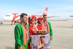 Віце-губернатор, президент Ernest Airlines і ректор Каразінкі відкрили в аеропорту Ярославського пряме авіасполучення з Італією