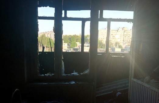 У Харкові рятувальники ліквідували пожежу в квартирі 9-ти поверхового будинку