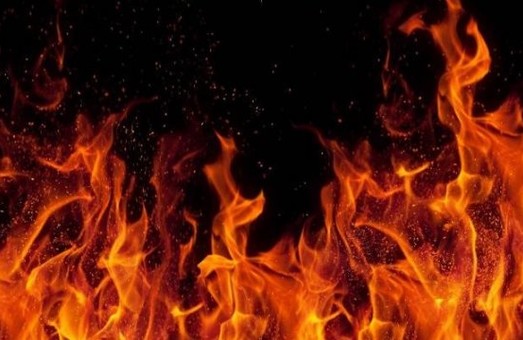 В Харківському районі згоріли два авто