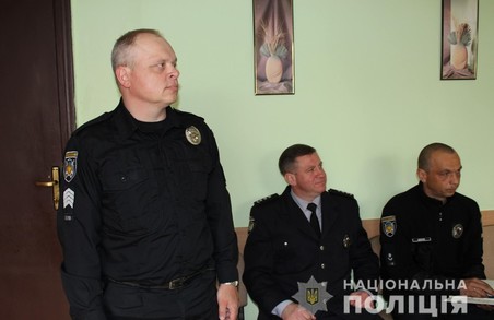 Харківський поліцейський, який врятував пасажирів маршрутки від ДТП, заохочений відзнакою МВС України