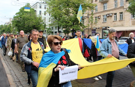 В Харкові пройшла акція проти знесення намету «Все для перемоги» (фоторепортаж)