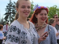 В Харкові відбувся парад вишиванок (фоторепортаж)