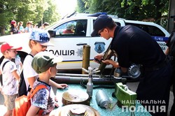 Харківські правоохоронці організували для дітей турнір з міні-футболу та масштабну виставку (ФОТО)
