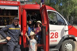 На Харківщині тривають дні відкритих дверей рятувальних підрозділів для малечі (ФОТО)
