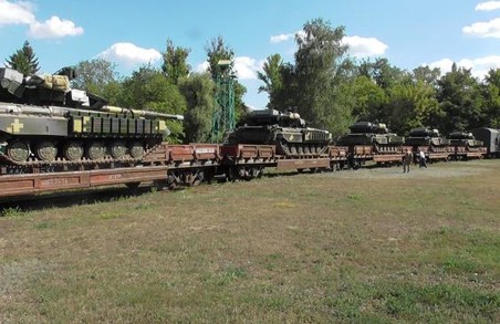 У Харкові для військових передали 10 відремонтованих танків