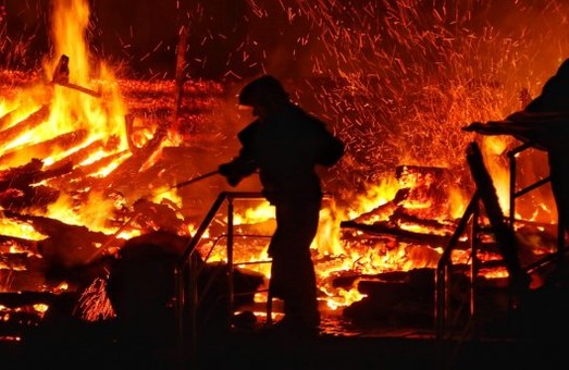 На Харківщині життя двох людей забрала пожежа