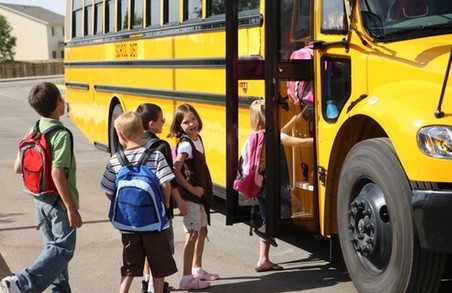 На Харківщині придбають шкільні автобуси, пристосовані для дітей з інвалідністю