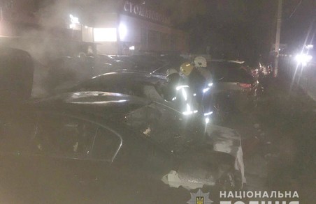 У Харкові вночі підпалили автівку адвоката (ФОТО)