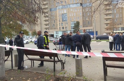 Стрілянина біля харківського супермаркету: убитий проходив свідком у справі Вороненкова