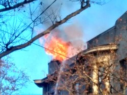 У центрі Одеси палає пам'ятник архітектури (ФОТО, ВІДЕО)