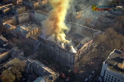 У центрі Одеси палає пам'ятник архітектури (ФОТО, ВІДЕО)