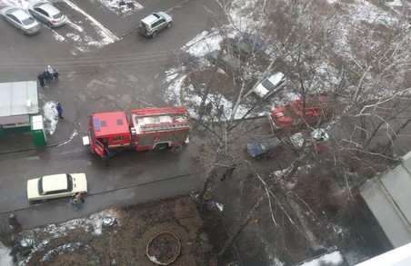 У Харкові вогнеборці загасили пожежу на балконі дев`ятиповерхівки