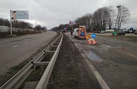 На Харківщині триває аварійний ямковий ремонт на дорогах державного значення (ФОТО)