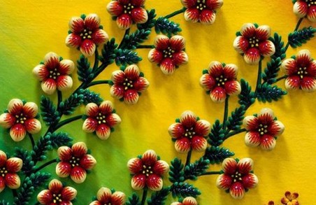 Художній музей запрошує харків’ян на виставку об'ємних панно з рослин