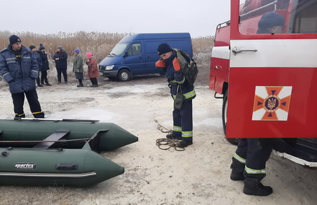 На Харківщині рятувальники вилучили з ополонки потонулого чоловіка (ВІДЕО)