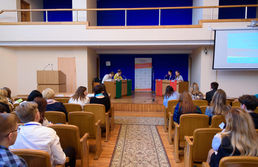 Дипломати з ФРН та Польщі і учні з 30 міст - нацфінал Молодь дебатує у Харкові