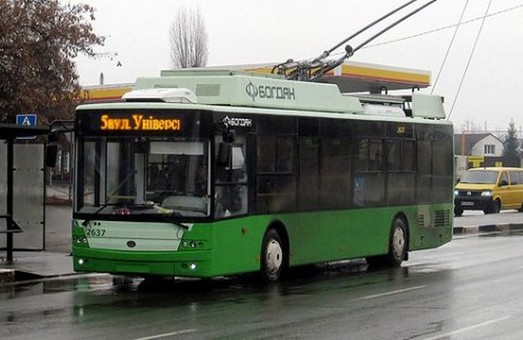 У Харкові тролейбуси курсують по новим маршрутам, трамваї – майже без змін