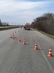 Харківські дорожники продовжують ремонт на дорогах державного значення (ФОТО)