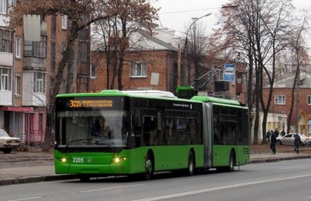 У Харкові громадський транспорт працює у колишньому режимі