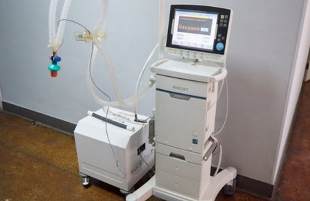 У міських лікарнях працюють нові апарати ШВЛ та рентген-апарати