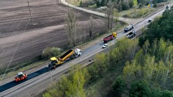 На Харківщині триває ремонт дороги Чугуїв-Мілове (ФОТО, ВІДЕО)