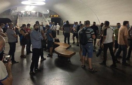 «До нового року по можливості»: керівництво харківського метро не знає, коли виплатить борги по зарплаті