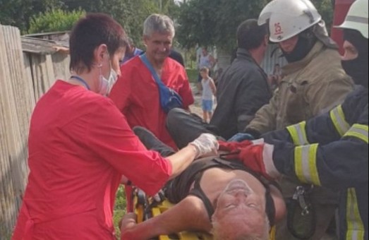 У Харкові рятувальники надали допомогу чоловікові, який був уражений електричним струмом