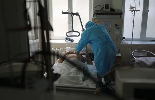 У ВООЗ прогнозують, що в Україні виявлятимуть до 9 тисяч нових випадків COVID-19 щодня