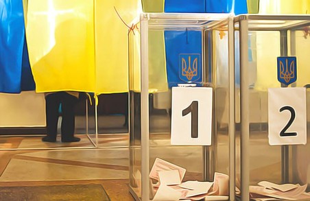Місцеві вибори на Харківщині: на дільниці пішли перші виборці