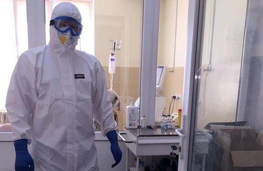 В Україні учора виявили іще майже 12 тисяч випадків COVID-19