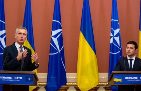 Зеленський назвав вступ України в НАТО єдиним шляхом до завершення війни на Донбасі